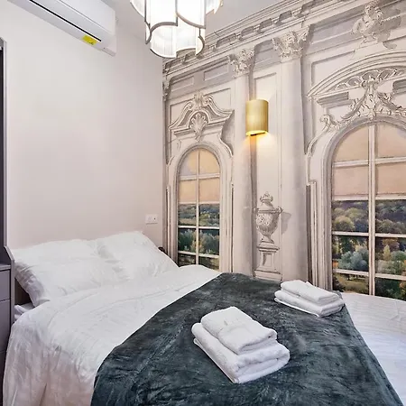 Sophie Montorgeuil -2br 6p Wi-fi Apartment