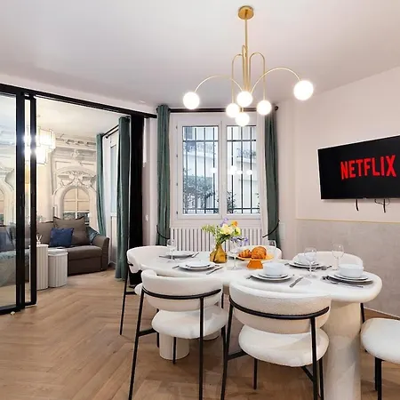 Sophie Montorgeuil -2br 6p Wi-fi Apartment Paris